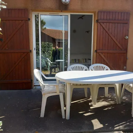Holidayland Beau Soleil Avec Piscine 나르본플라제