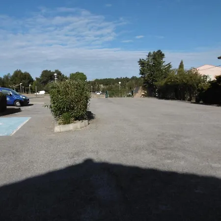 Holiday home Holidayland Beau Soleil Avec Piscine Narbonne-Plage